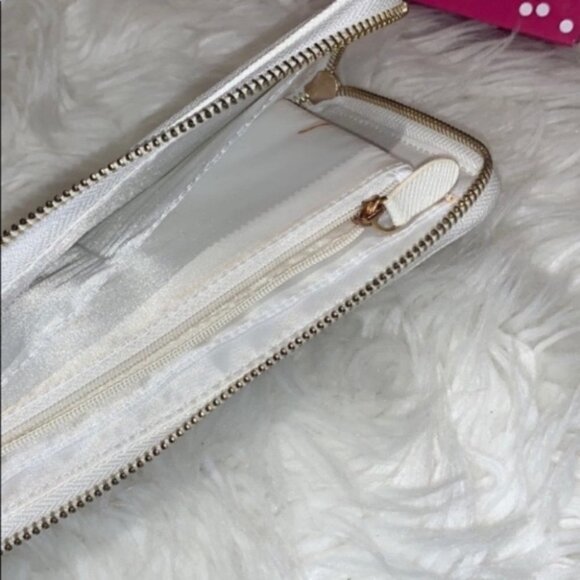 Violet Ray White Wristlet Wallet - Picture 6 of 11